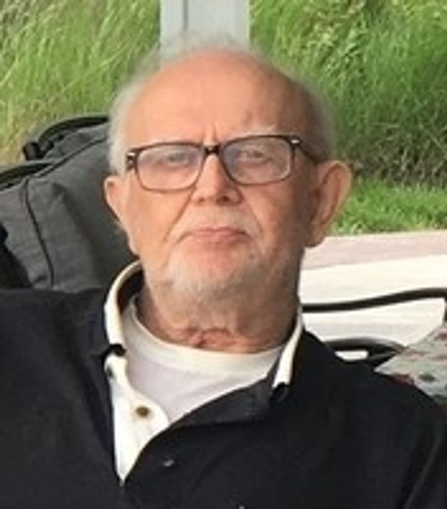 Kenneth Dean Holt