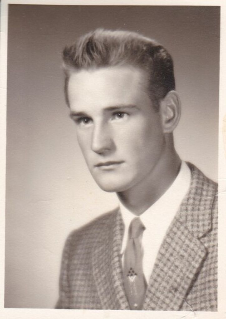 Myron (Mike) Dennis Fischer Profile Photo