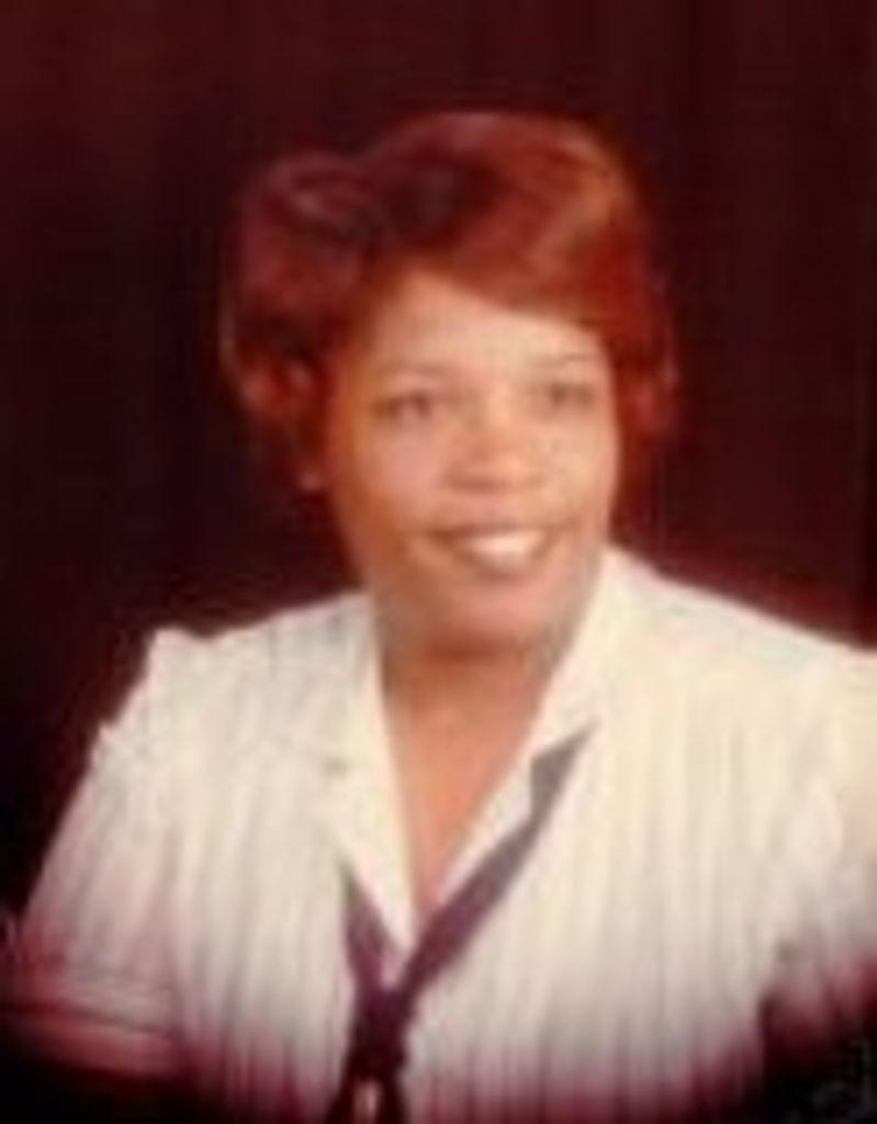 BEVERLY KEMP