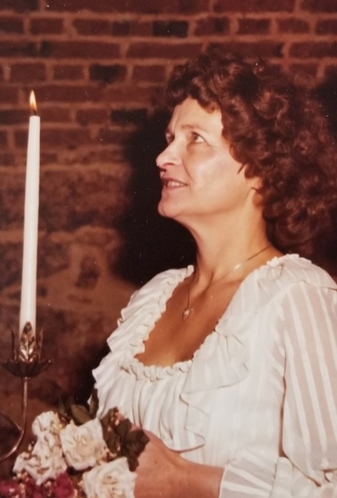 Joan Elizabeth Kirchhofer