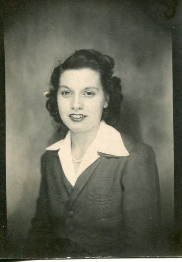 Margaret M. (Bernardo)  Stefanelli