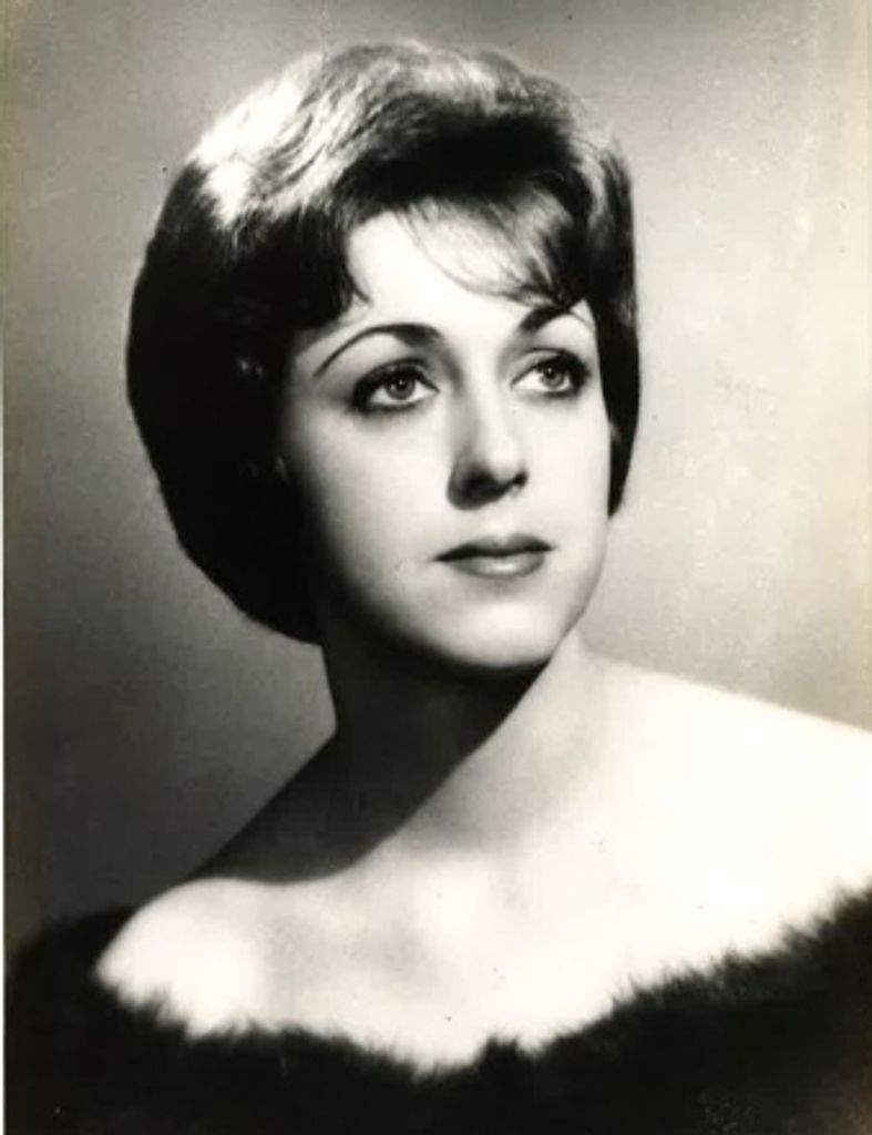 Floy Ann Dennis Lipscomb