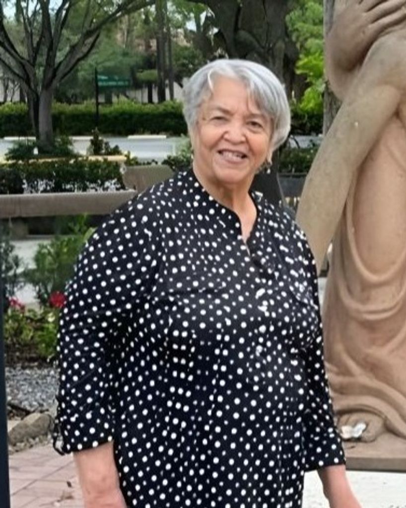 Maria Rosario de Puntiel Profile Photo