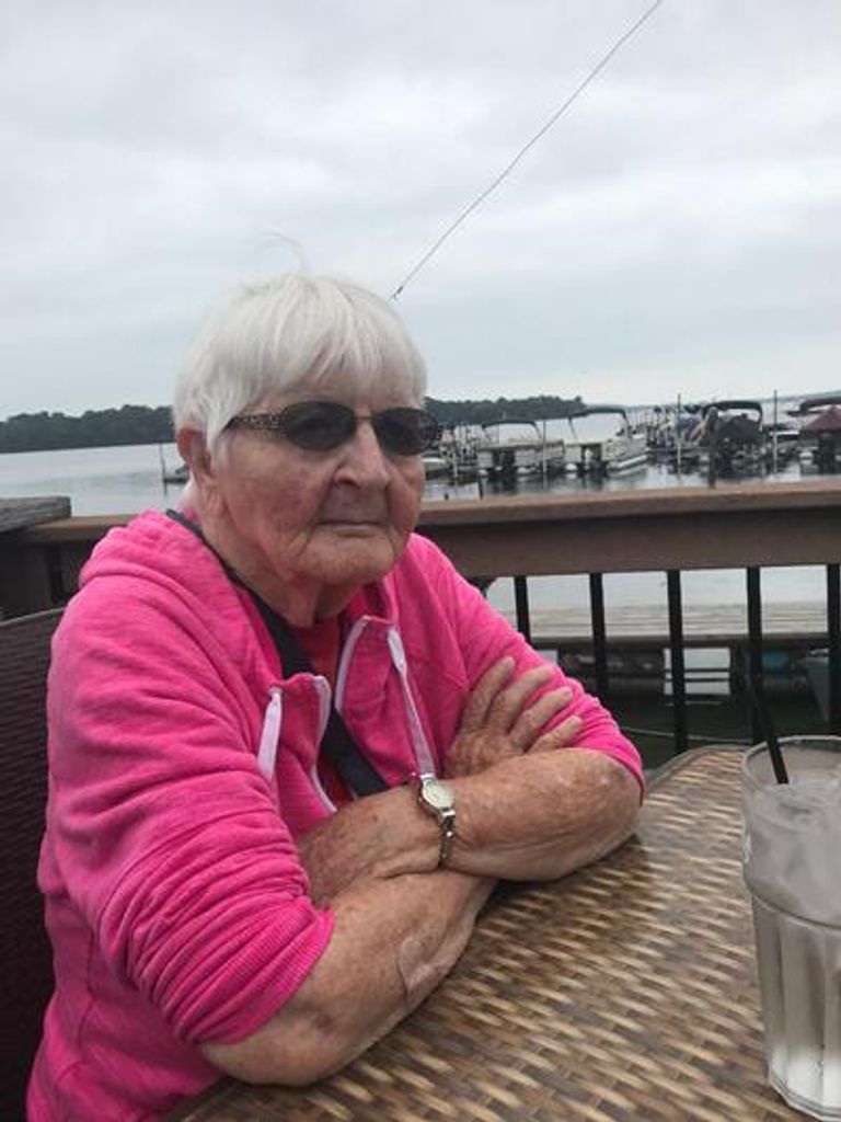 Olive "Sue" Sedlecky (Parks)