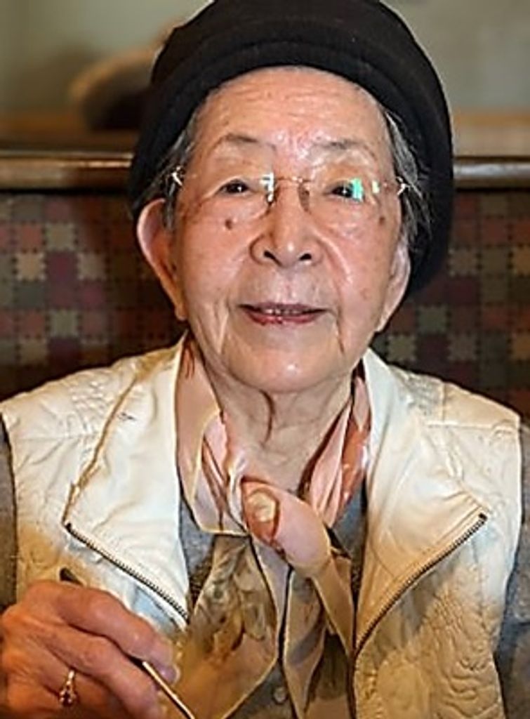 Helen Kiyo Sauer Profile Photo