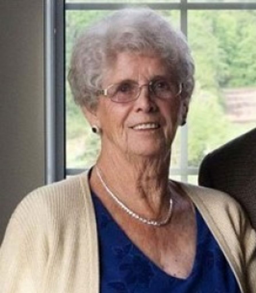 Neola  Marie (Trumbull)  Martin Profile Photo