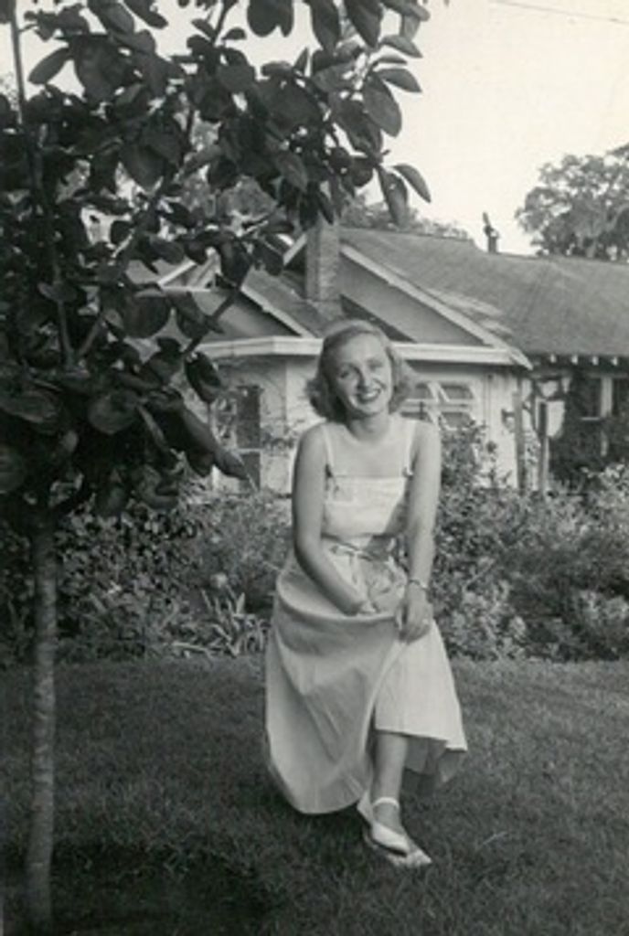Helen Elizabeth (Dally)  Davis
