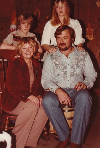 Carolyn J. (Bergstrom)  Bohl photo gallery thumbnail 8 of 133