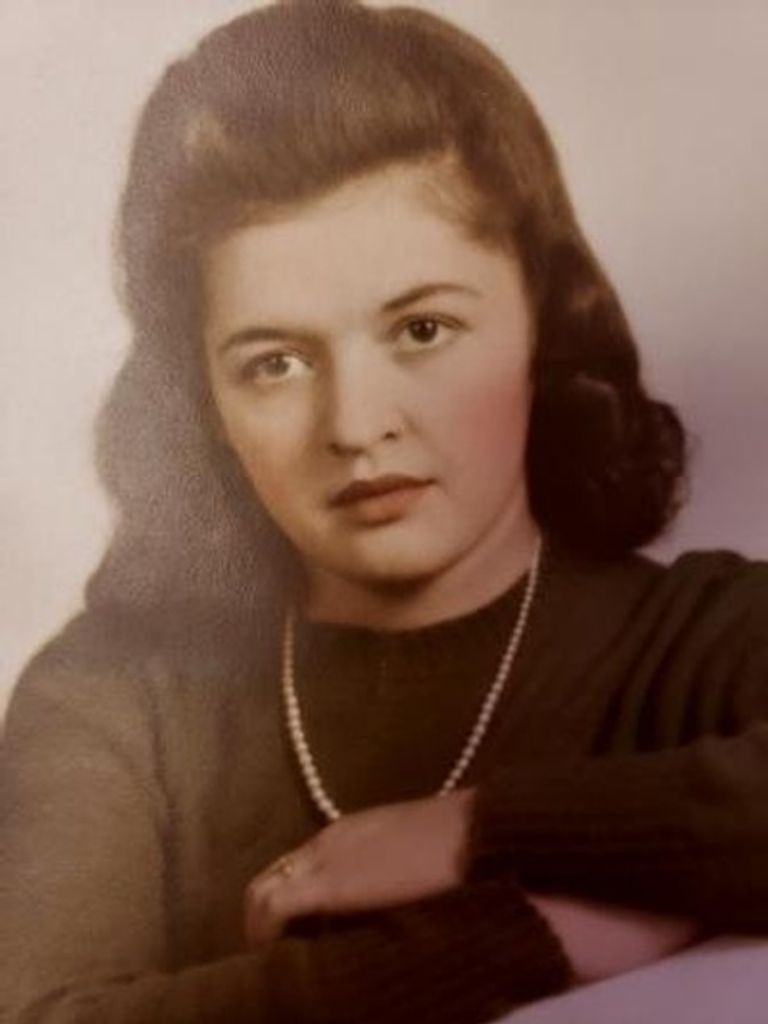 Hannah M Jones Profile Photo