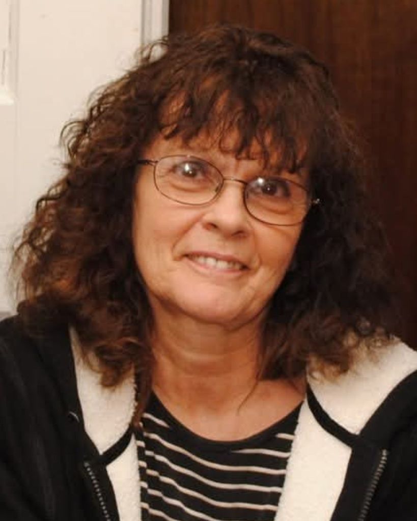 Linda Lou Summers