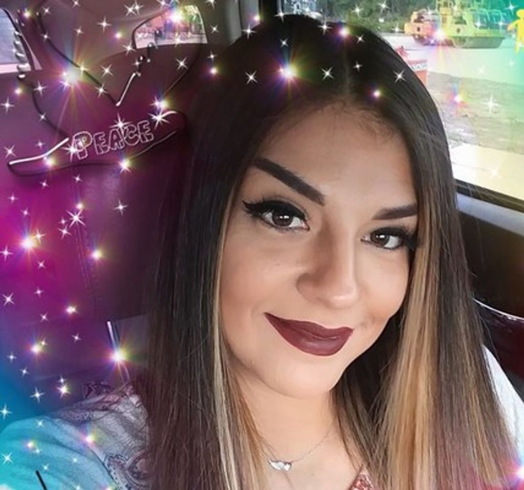 Yesenia Anzualda Profile Photo