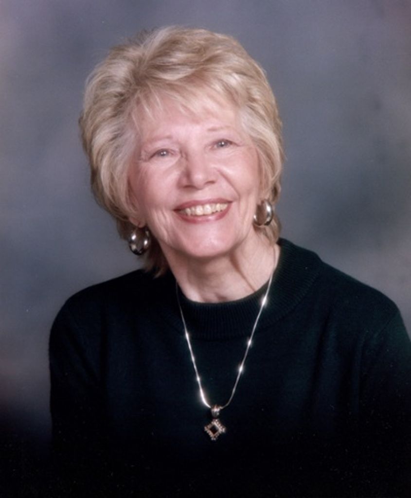 Goldie Holt