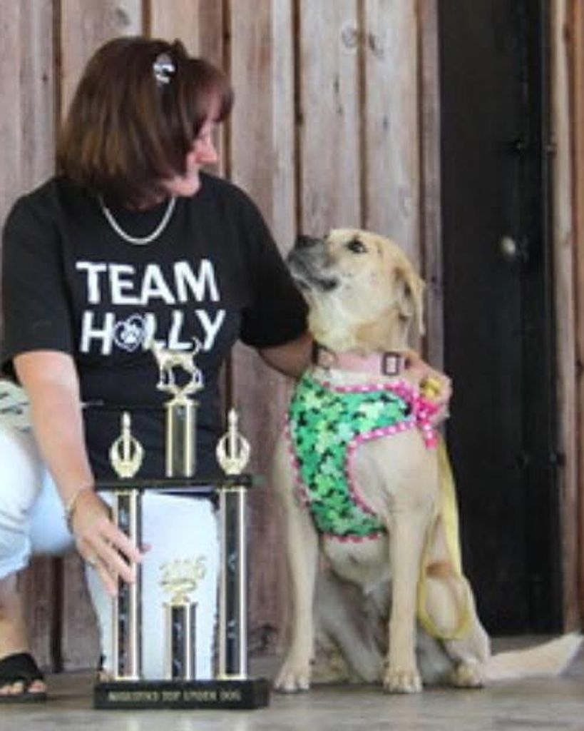 Miss Holly Hatchett Profile Photo