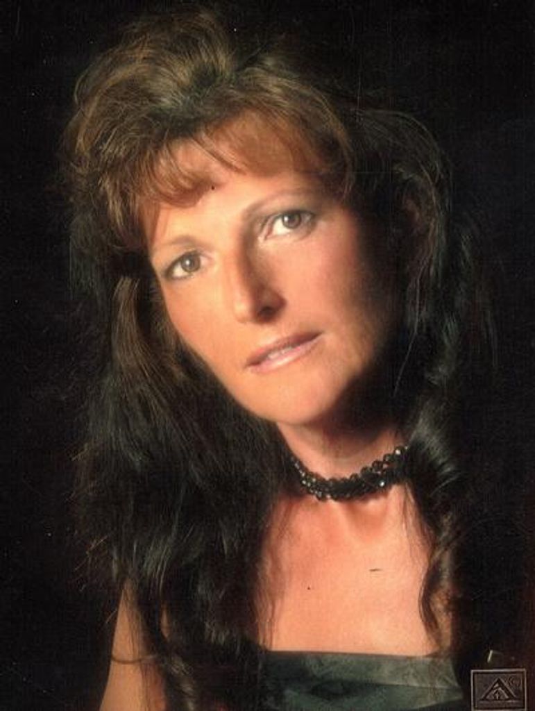 Linda Lou Petry Profile Photo
