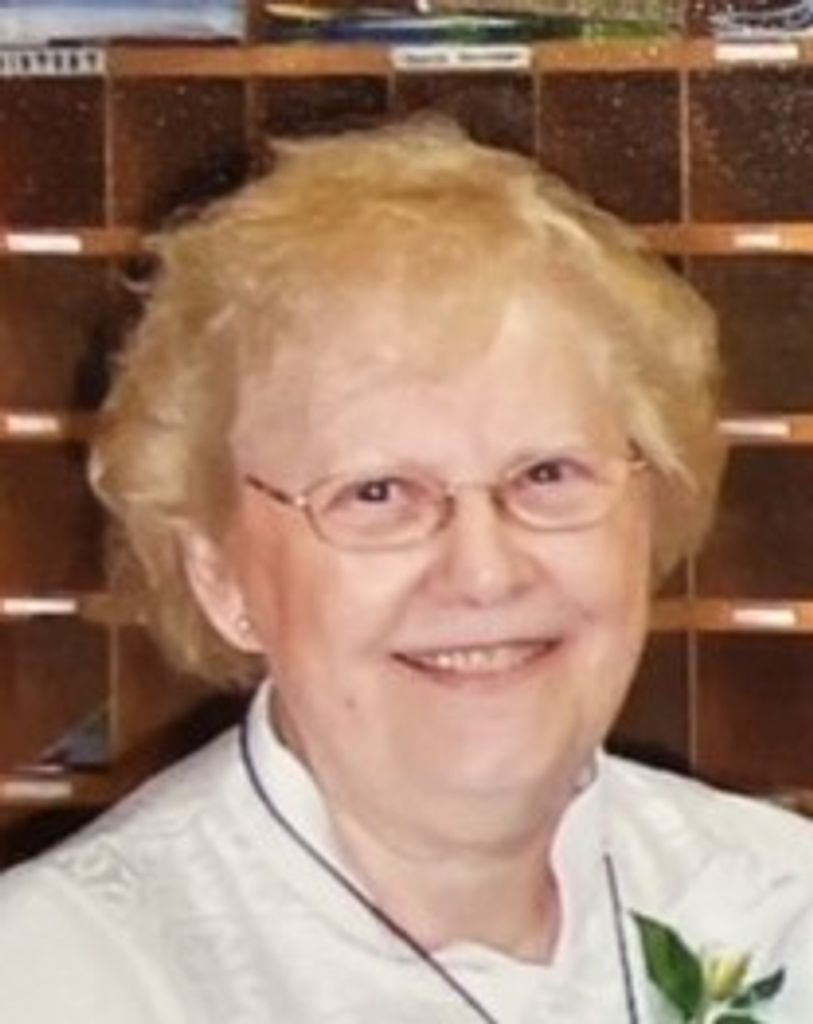 Nancy J (Mengle)  Moyer