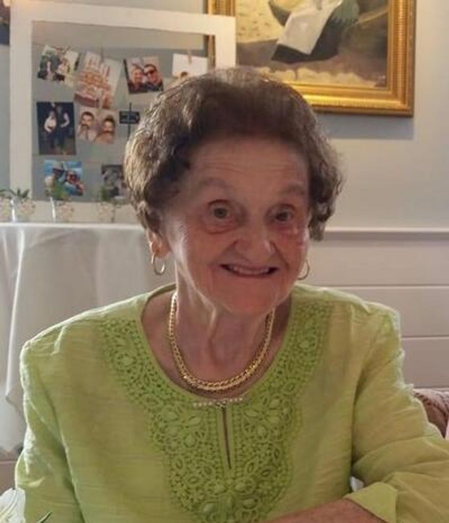 Maria Oram Profile Photo