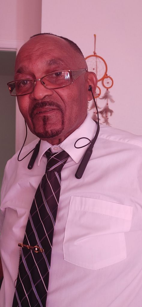 Mr. Robert F. Graham Profile Photo