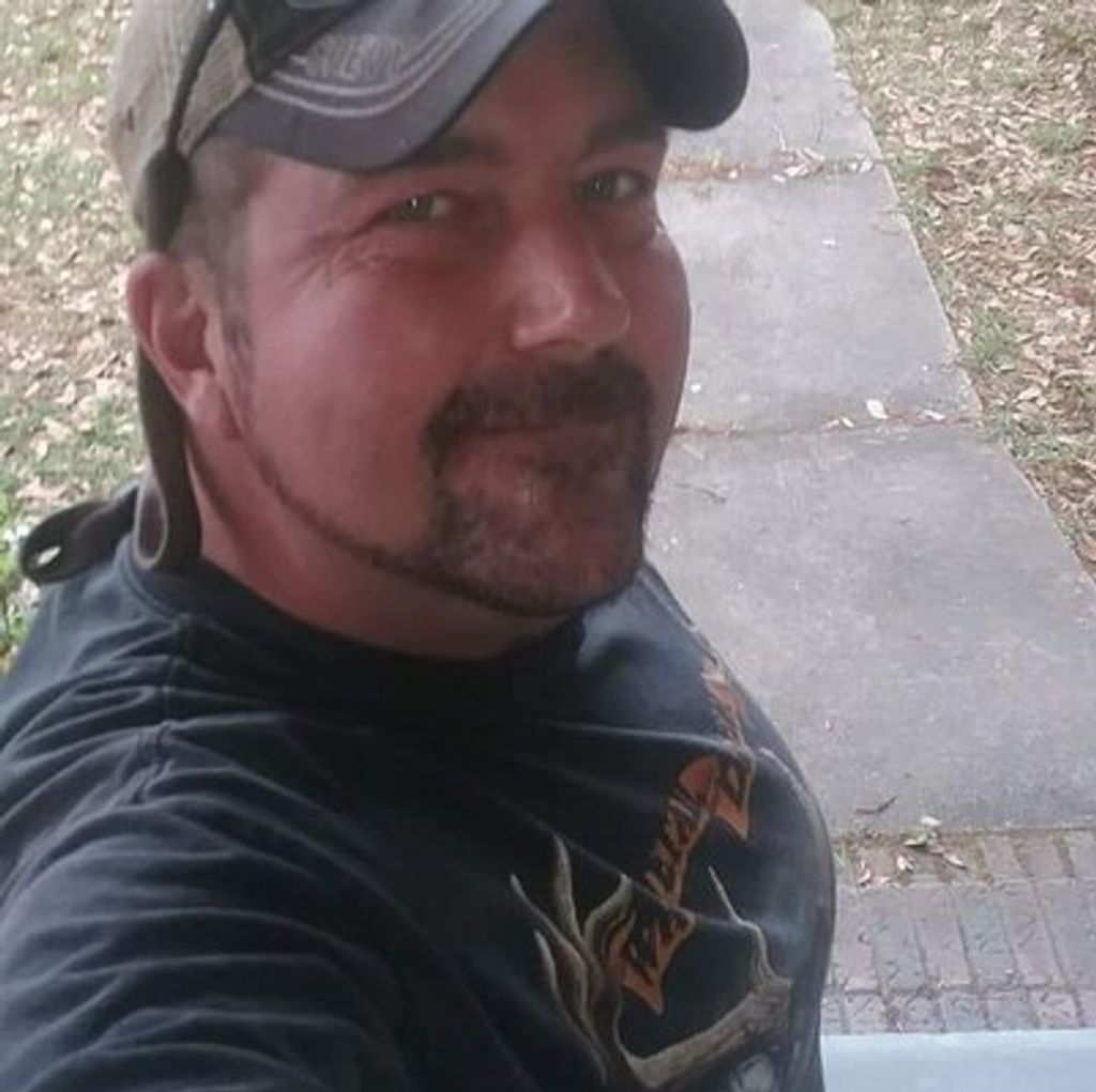 Christopher Glenn Hartness Profile Photo