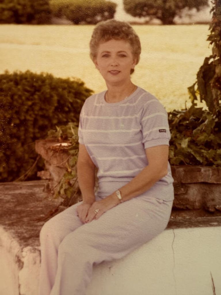 Vondilee Gholston Collins