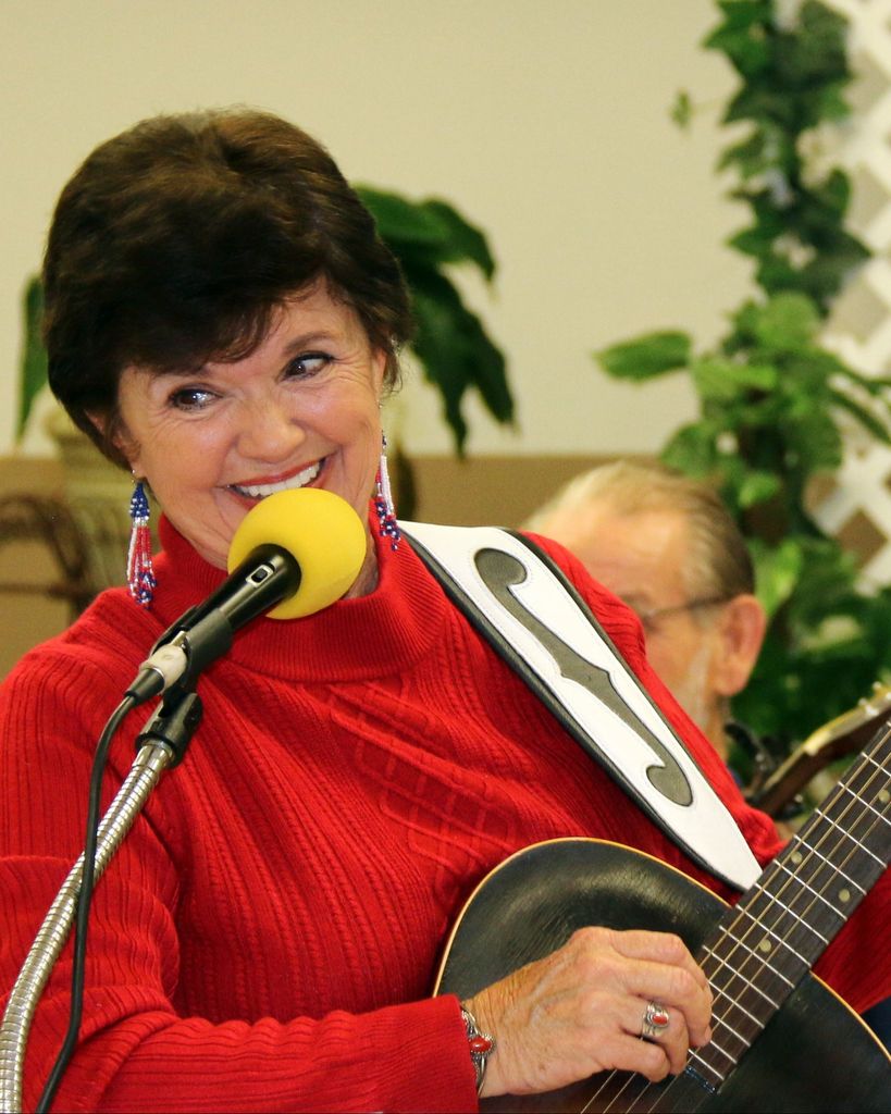 Sharon Lynn Barton