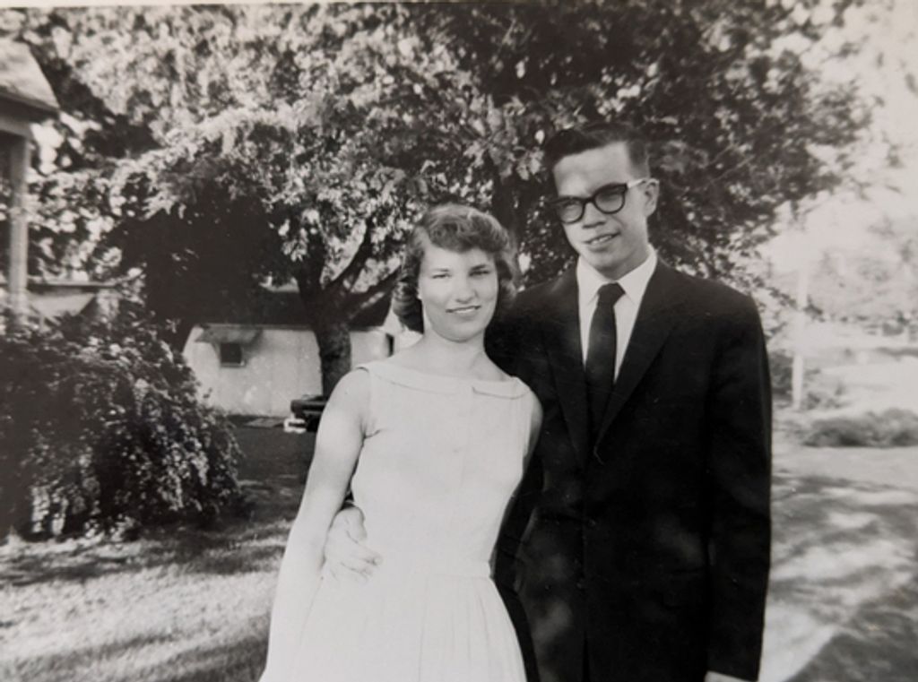 Louise Lowe Profile Photo