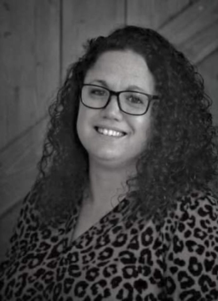 Katie Lynn Vanderveen-Bacon