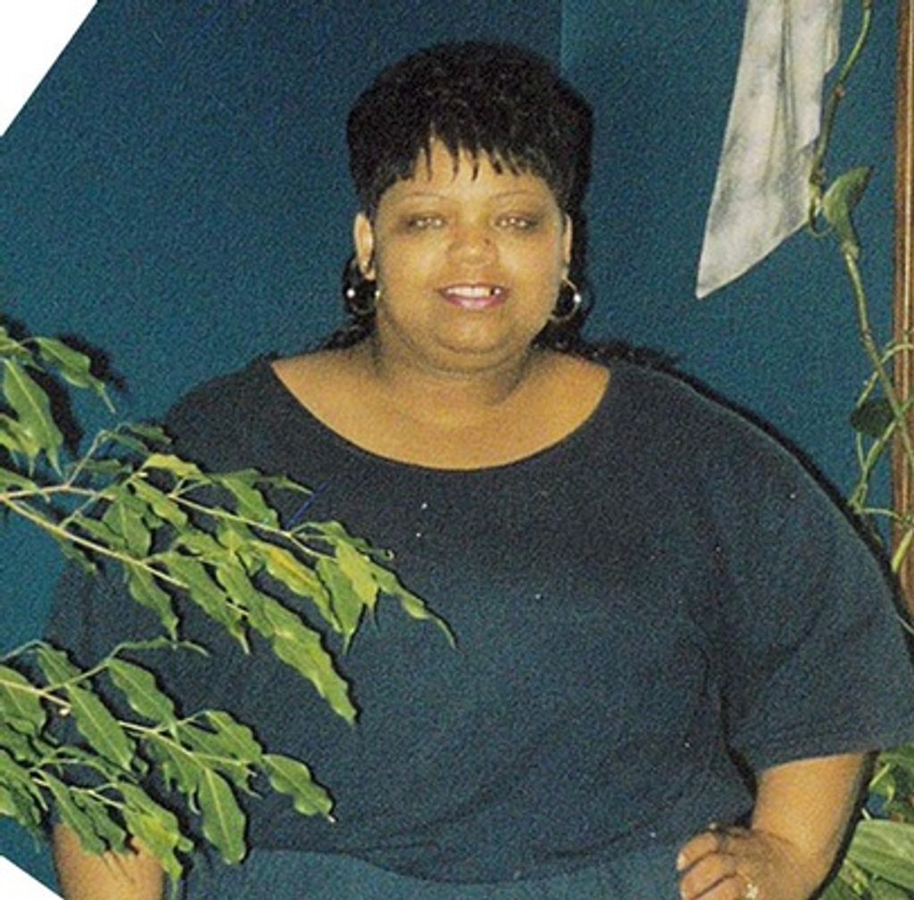 Sandra D Lewis Profile Photo
