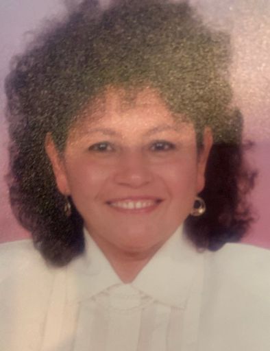 Apolonia Torres Profile Photo