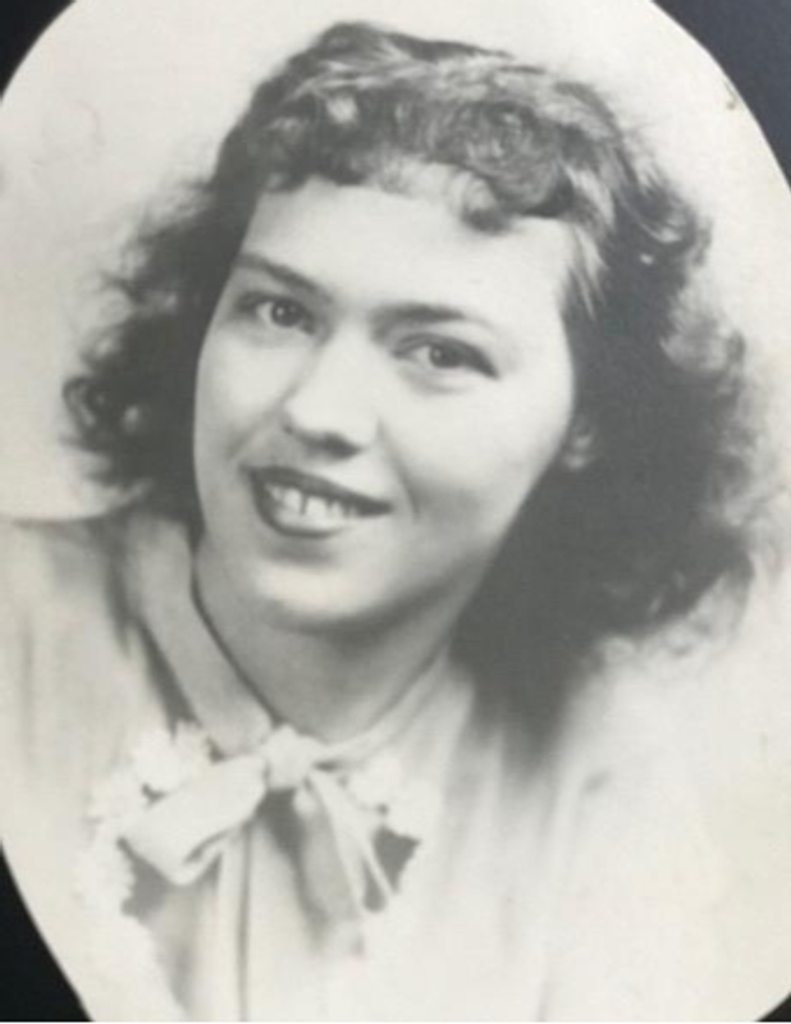 Tracy  Dena (Oldenkamp) Thompson