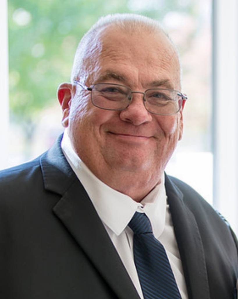 Robert 'Bob' Mischke