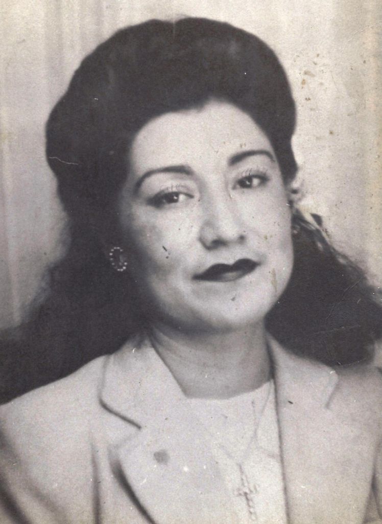 Mata, Pauline