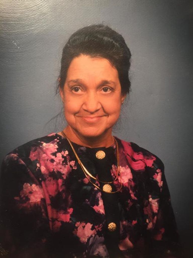 Evelyn "Ev" Rowe