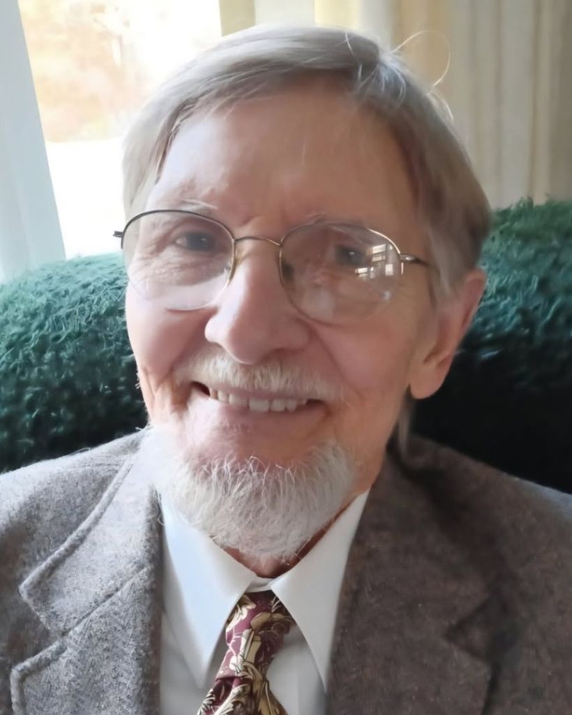 Thomas Stevens Profile Photo