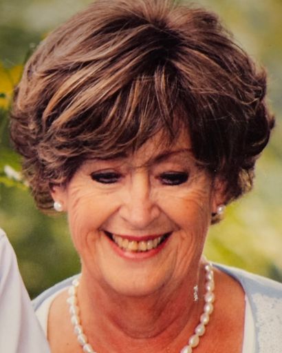Dee Cain's obituary image