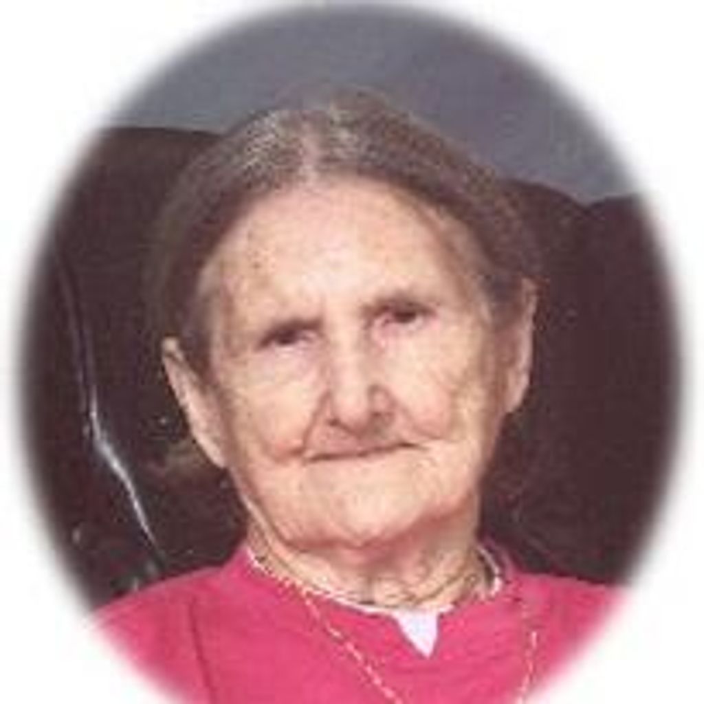 Pearl Lilly Holt