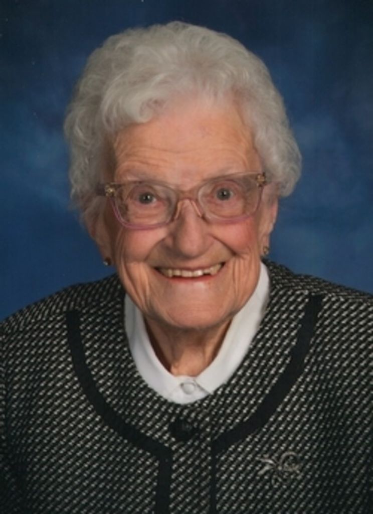 Clare Louise Walter Profile Photo