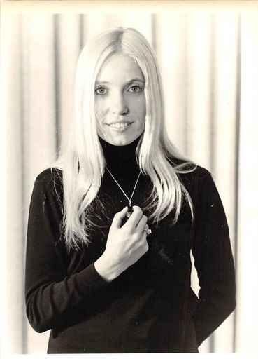 Evelyne Fox photo gallery thumbnail 44 of 53