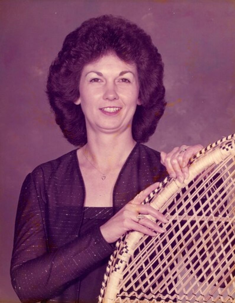 Linda Lou Fields Profile Photo