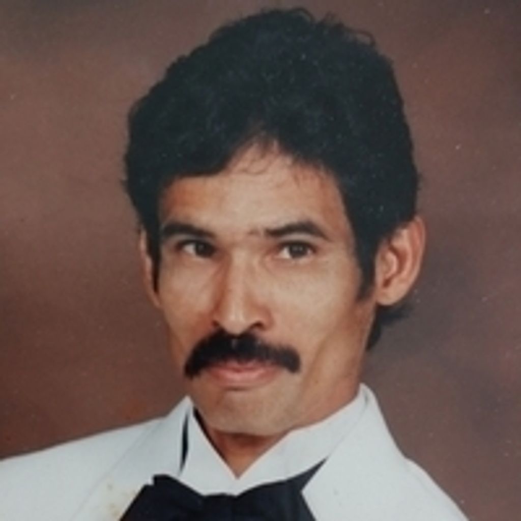 Julio M Esquivel Profile Photo