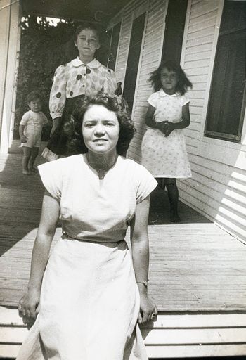 Mary Mills photo gallery thumbnail 36 of 103