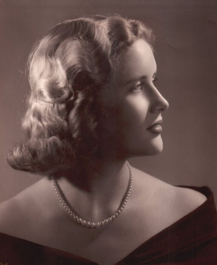 Julianne Boone Capel