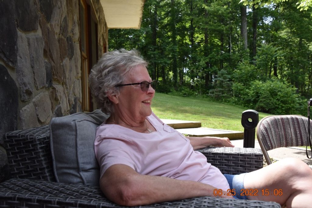 Peggy (Higgins)  Beathard Profile Photo