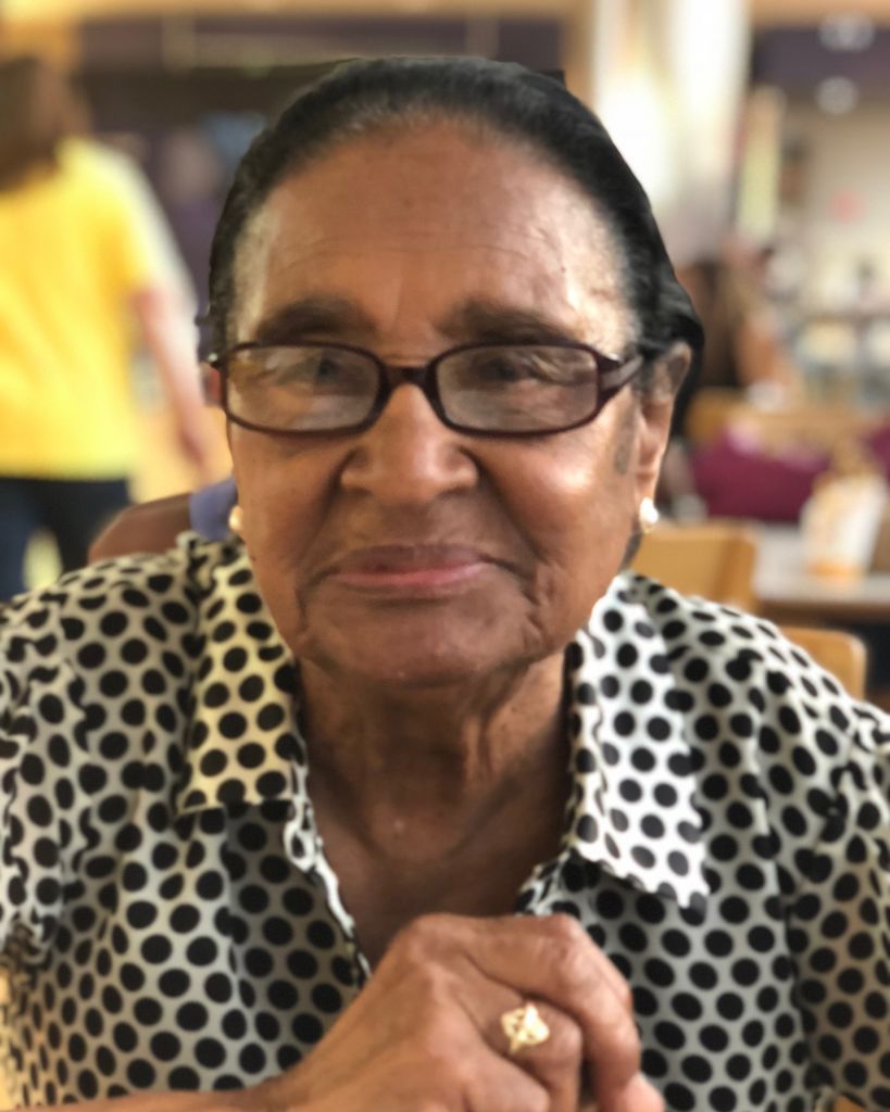 Dolores Almonte Novo