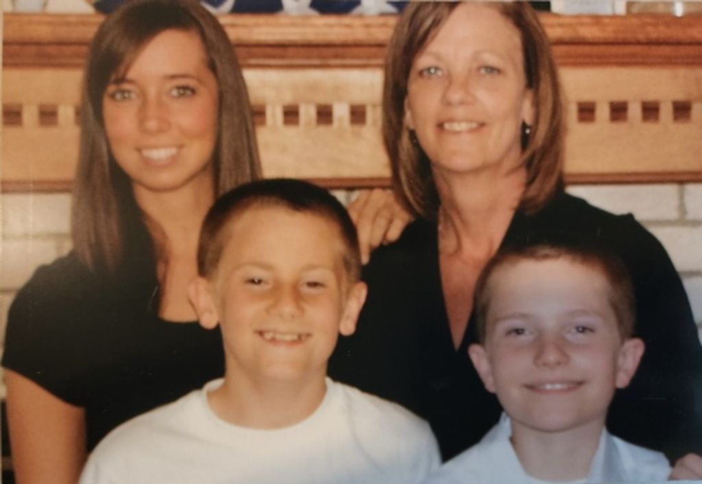 Thelma (Mona) Ramonia James