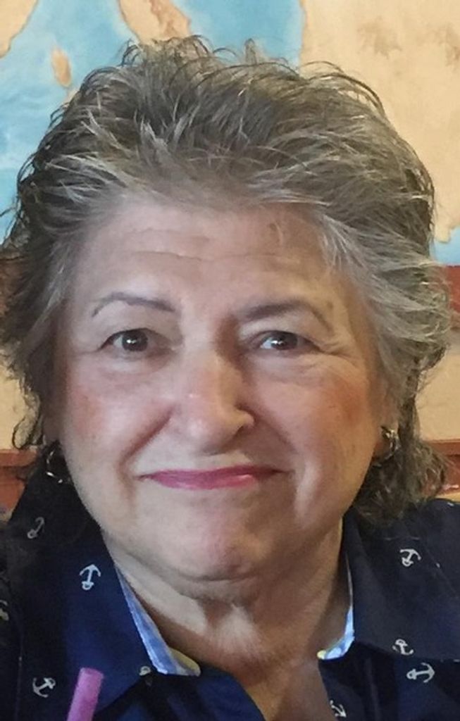 Dolores H Zakroczemski