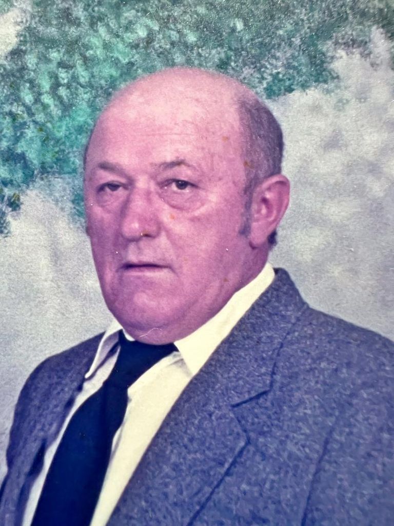Earl Wall Profile Photo
