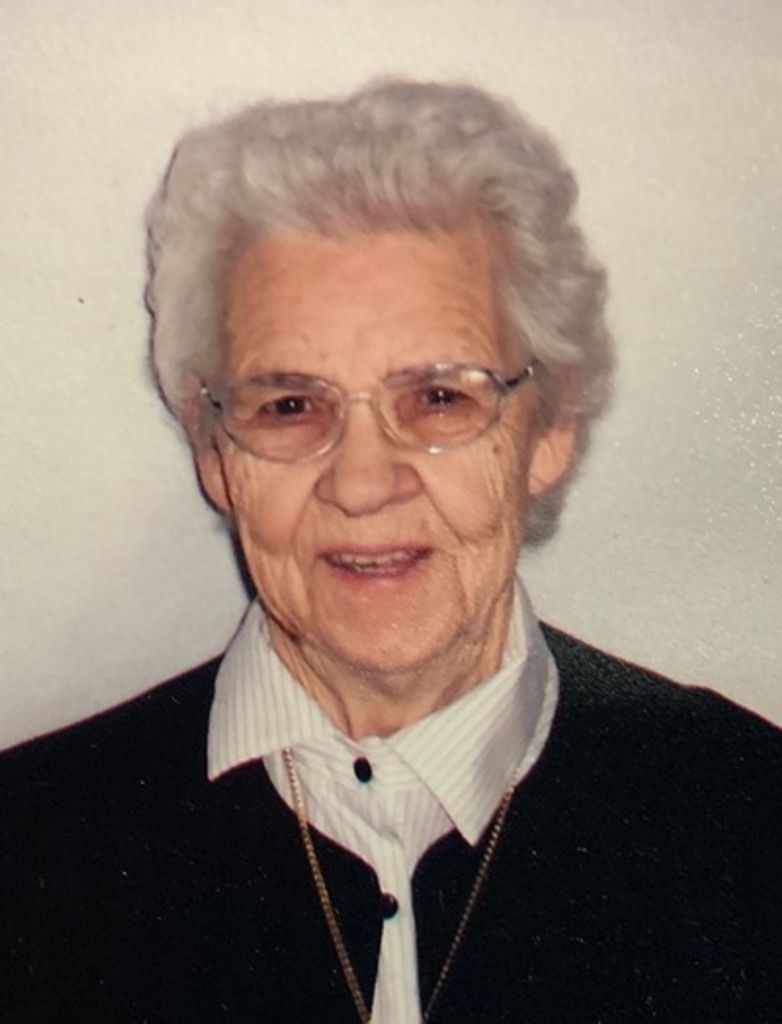 Emma J Spradlin Profile Photo