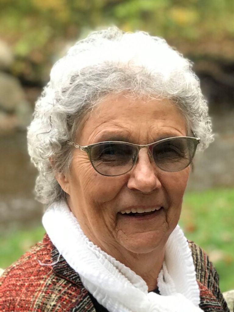 Laura May (Kelly)  Beattie