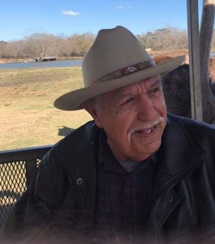 Paul Simon Hernandez