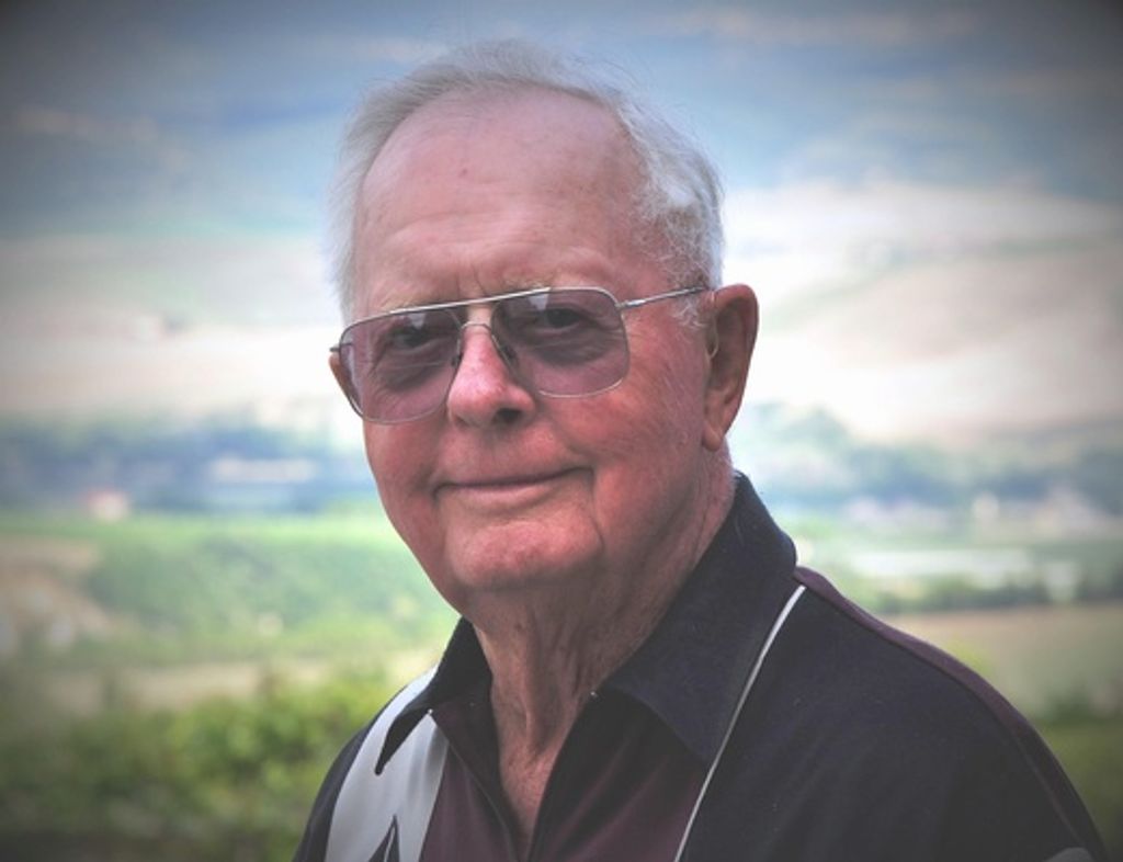 Roy Ellsworth Combs Profile Photo